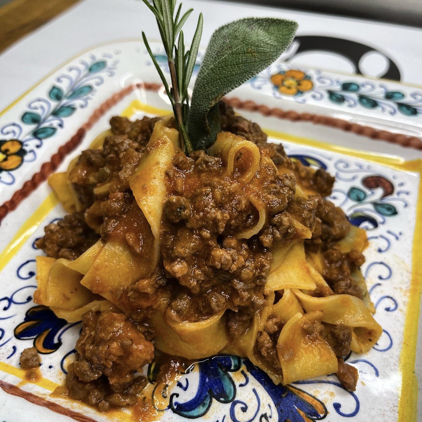 Pappardelle al ragu di cinghiale, primo piatto di pasta buonissimo alla Trattoria Oberdan